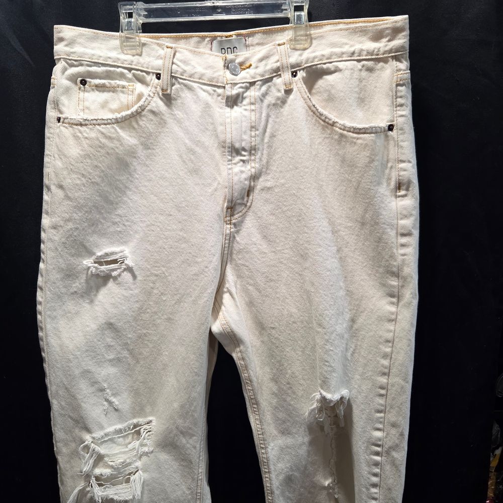 BDG Cowboy Jean 34 29-Inseam Distressed Cream Denim Raw Hem Straight Y2K Western